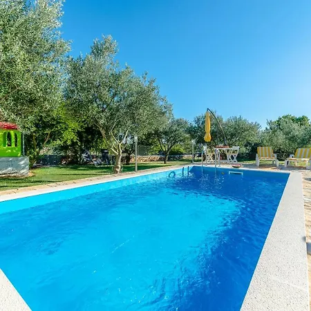 Vila Klara Villa *