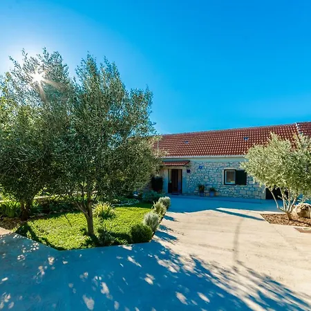 Villa Vila Klara *